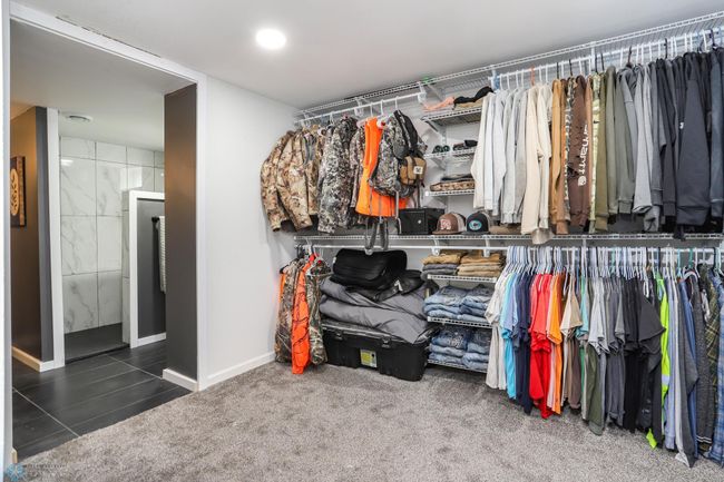 Large walk-in closet | Image 30