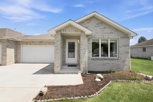 b-1001 Carnation St Se, Demotte, IN, 46310-8476 | Card Image
