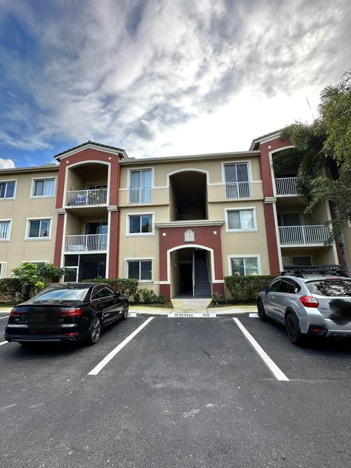320-7085 Nova Dr, Davie, FL, 33317-8110 | Card Image