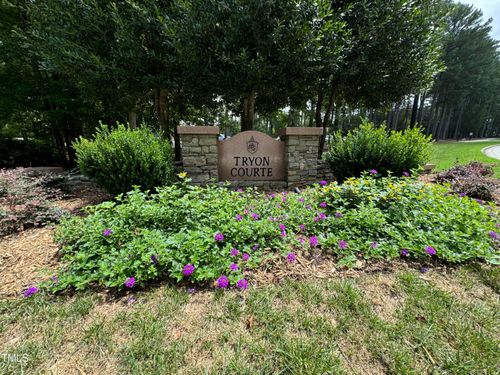 71001 Everard, Chapel Hill, NC, 27517-8572 | Card Image