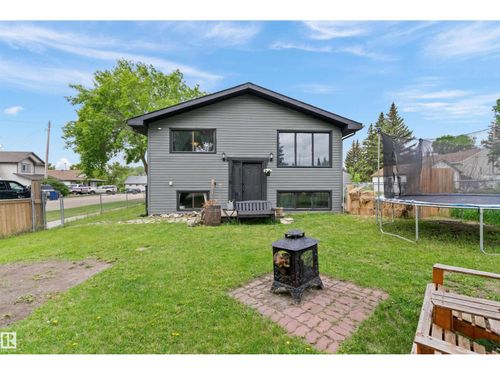 14 2nd Ave S, Hay Lakes, AB, T0B1W0 | Card Image