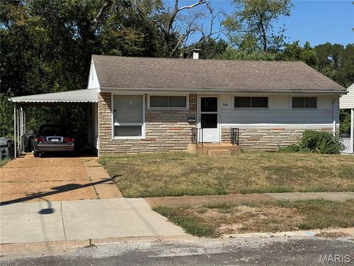 5661 Parchester Dr, Saint Louis, MO, 63121-1337 | Card Image