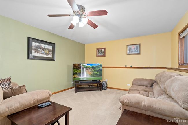 420 Windsor Dr, Home with 3 bedrooms, 3 bathrooms and null parking in Oswego IL | Image 19