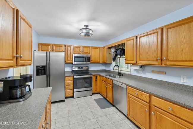 Kitchen | Image 23