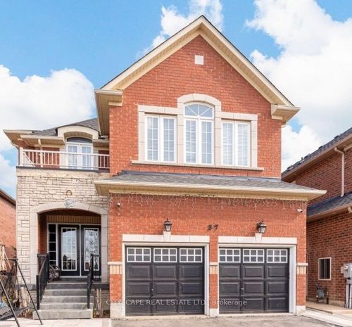 37 Denim Dr, Brampton, ON, L6P2R3 | Card Image