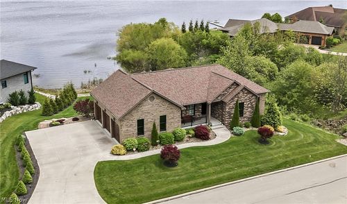 147 Heron Bay Dr, Poland, OH, 44514-3200 | Card Image