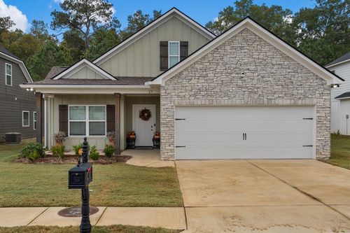 27 Ivy Ln, Phenix City, AL, 36867-7119 | Card Image