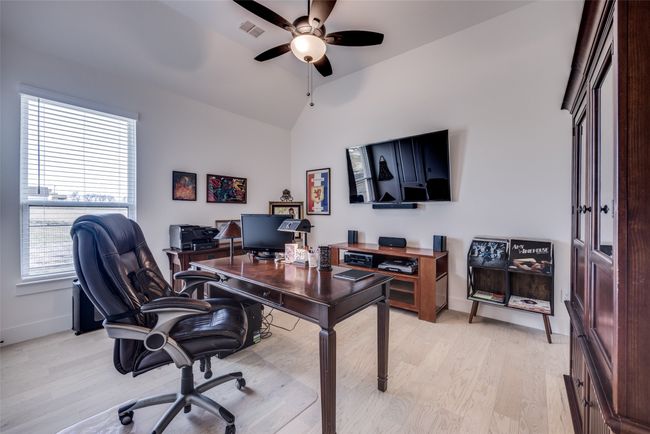 Being utilized as 2nd home office | Image 12