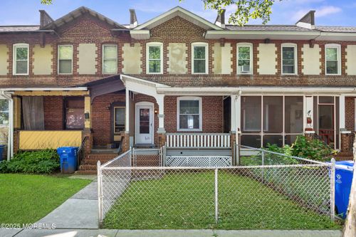 149 7th Ave, ROEBLING, NJ, 08554-1211 | Card Image