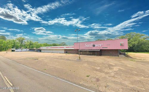 247 Cayuga St, Utica, MS, 39175-9453 | Card Image