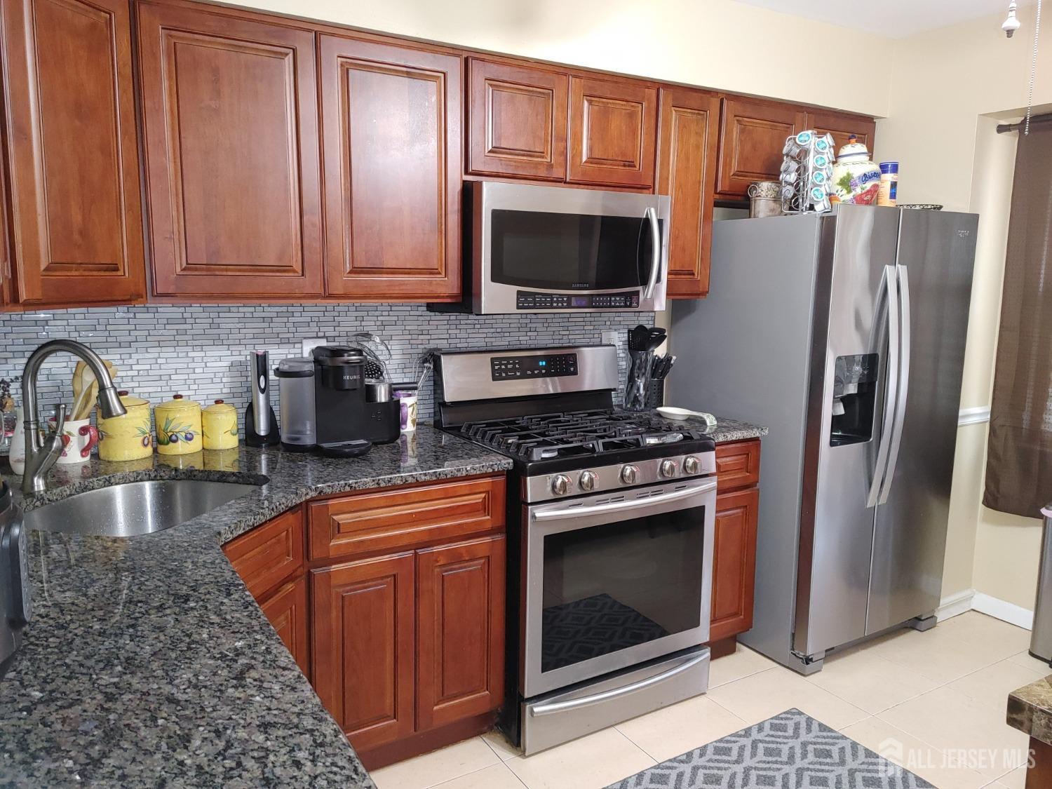 Oaks Blvd, North Brunswick, NJ 08902