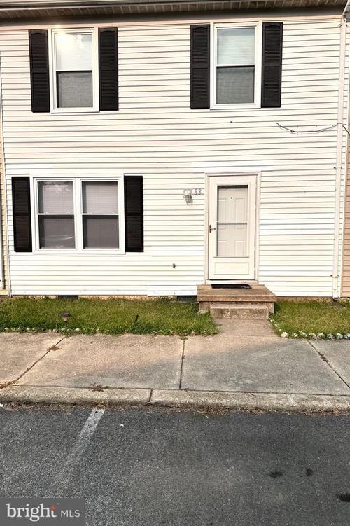 33 Park Square Dr, INDIAN HEAD, MD, 20640-1719 | Card Image