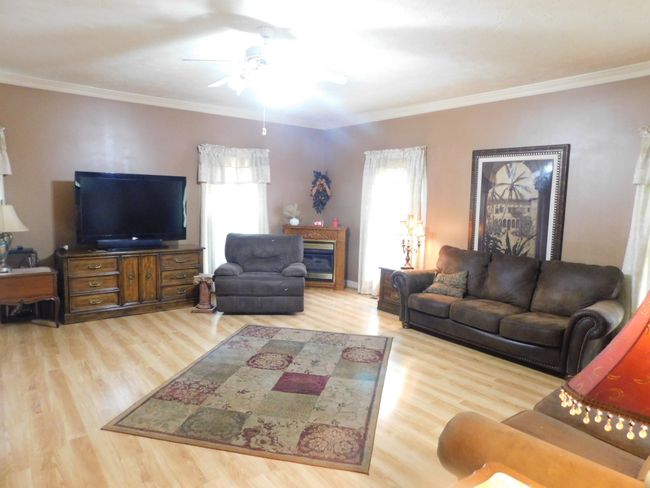 1129 Adam Dr, House other with 3 bedrooms, 3 bathrooms and 6 parking in Cottontown TN | Image 39