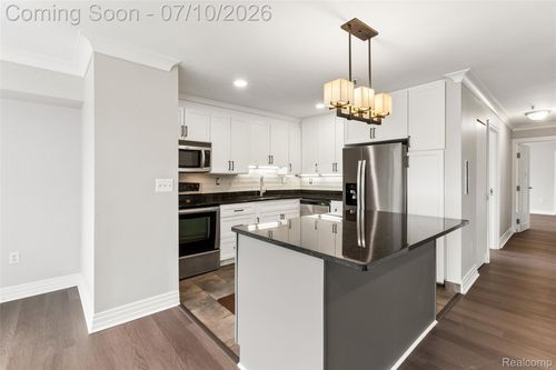 2a-1001 W Jefferson Ave, Detroit, MI, 48226-4508 | Card Image