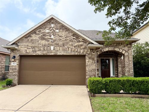 8121 E Pine Creek Bnd, Cypress, TX, 77433-4136 | Card Image