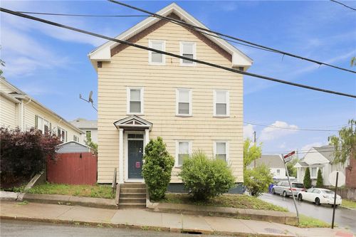 884 River Ave, Providence, RI, 02908-1419 | Card Image
