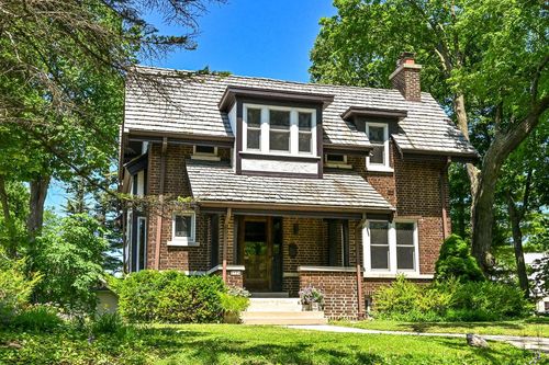 2524 E Menlo Boulevard, Shorewood, WI, 53211 | Card Image
