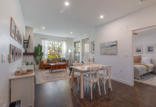 110-1468 St. Andrews Ave, North Vancouver, BC, V7L0A8 | Card Image