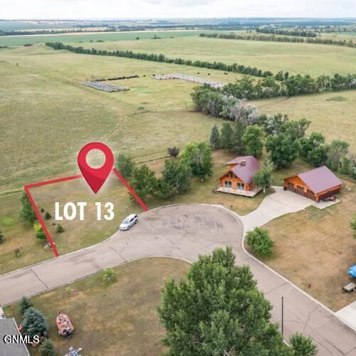 209 13th Ave Sw, Hazen, ND, 58545-4007 | Card Image