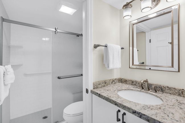Primary Bath | Image 17