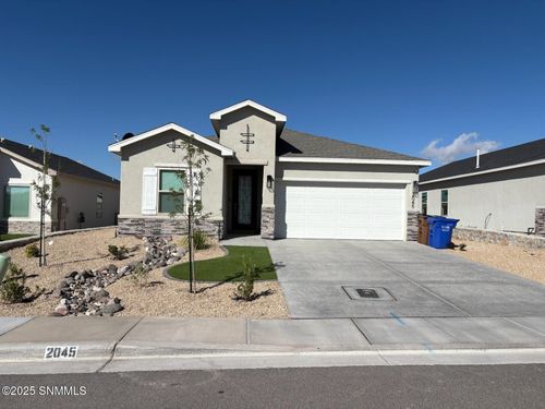 2045 Montosa St, Las Cruces, NM, 88012-8076 | Card Image