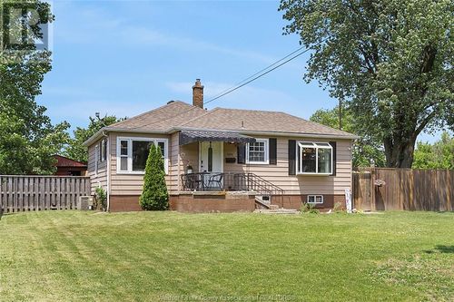 1600 Grand Marais Rd E, Windsor, ON, N8W1W2 | Card Image
