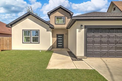8233 Sterlingshire St, Houston, TX, 77078-2740 | Card Image