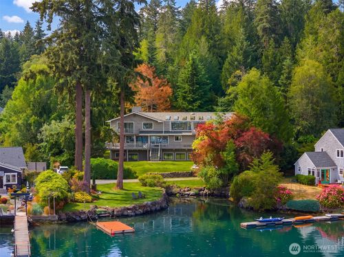 15041 Skogen Ln Ne, Bainbridge Island, WA, 98110-3056 | Card Image