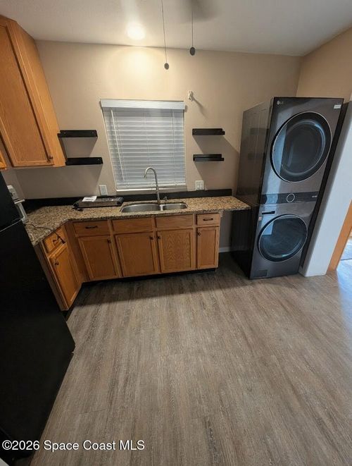 1921 1/2 Mc Kinley Avenue, MELBOURNE, FL, 32935 | Card Image