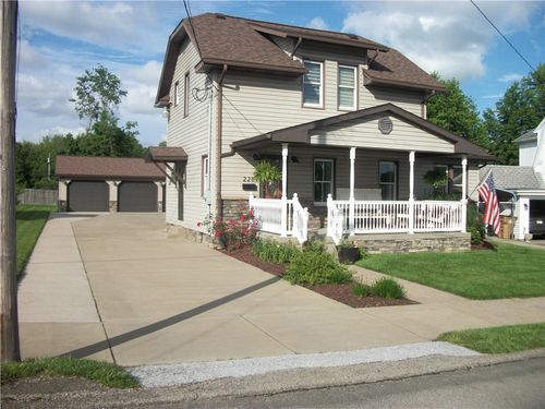 228 S Market St, Carmichaels, PA, 15320-1234 | Card Image