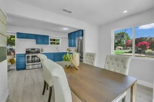 110 N Hillside St, Red Oak, TX, 75154-6312 | Card Image