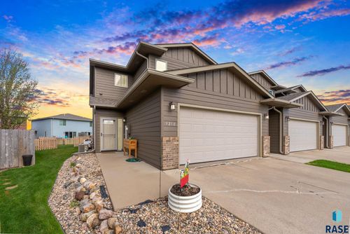 9218 W Norma Trl Trail, Sioux Falls, SD, 57106 | Card Image