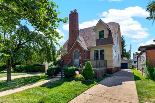 116 S Kenwood Ave, Royal Oak, MI, 48067-3942 | Card Image