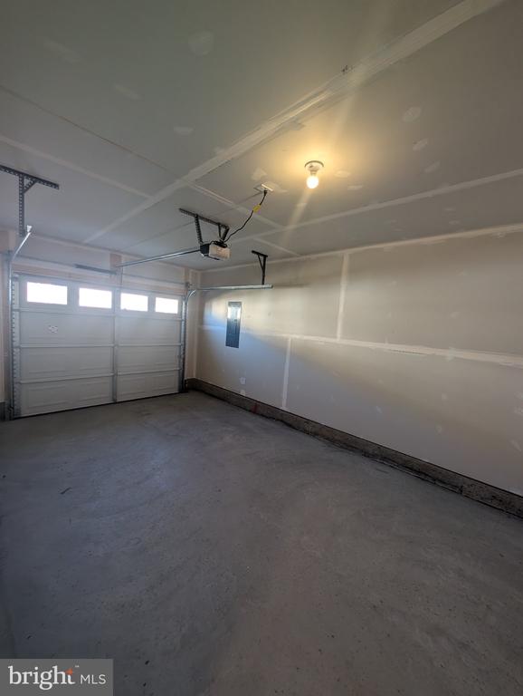 Residential Lease in WINCHESTER 3