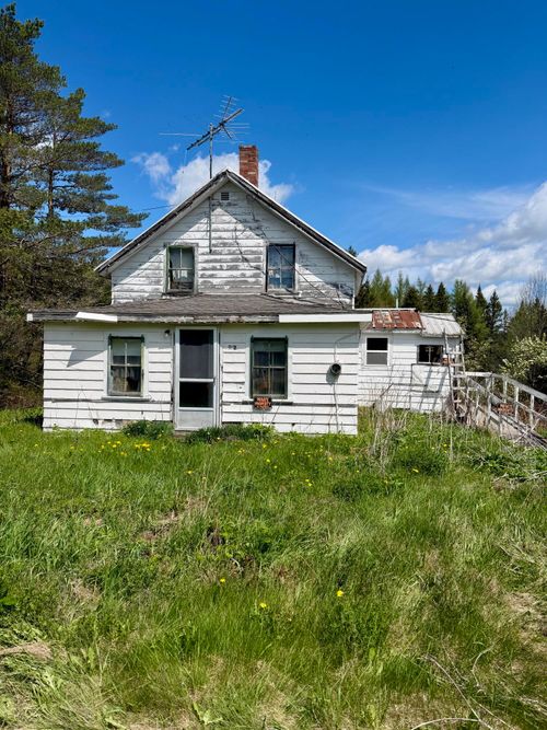 972 Presque Isle Rd, Ashland, ME, 04732-3424 | Card Image