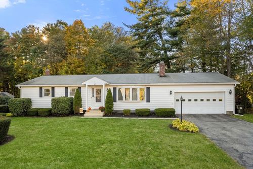 47 Chapel St, Holden, MA, 01520-1808 | Card Image