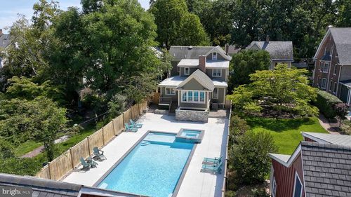 275 W Court St, DOYLESTOWN, PA, 18901-4041 | Card Image