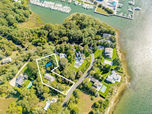 41 Squaw Rd, East Hampton, NY, 11937-4510 | Card Image
