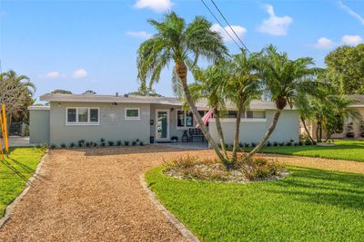 214 Sunlit Cove Drive Ne, House other with 2 bedrooms, 2 bathrooms and null parking in Saint Petersburg FL | Image 2