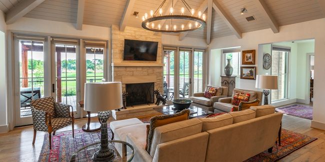 176 S Putting Park Dr, Condo with 3 bedrooms, 4 bathrooms and 2 parking in Fredericksburg TX | Image 10