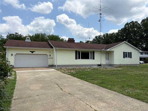 6308 Coen Road, Vermilion, OH, 44089 | Card Image