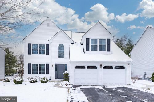 66 King Way, ROYERSFORD, PA, 19468-4311 | Card Image