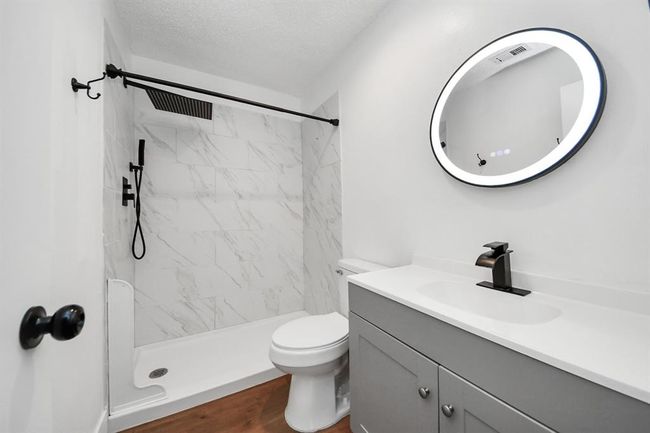 Upgraded primary bathroom. | Image 23