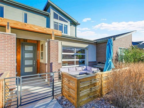 19562 E Sunset Cir, Aurora, CO, 80015-2887 | Card Image