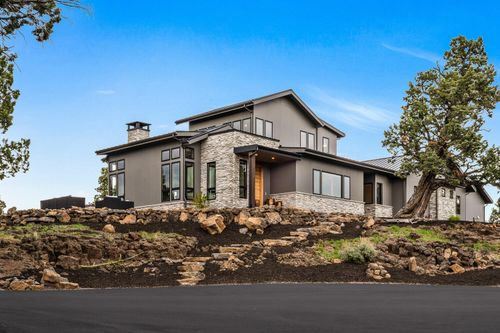 20605 Lowe Ln, Bend, OR, 97703-8829 | Card Image