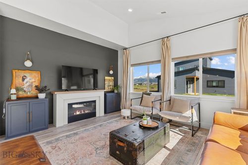 102 N Eldorado Ave, Bozeman, MT, 59718-1212 | Card Image