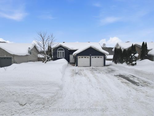 52 Mercer Cres, Penetanguishene, ON, L9M1W3 | Card Image