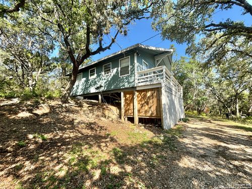 571 Firefly Dr, Canyon Lake, TX, 78133-6518 | Card Image