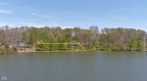 884 Country Squire Blvd, North Vernon, IN, 47265-9190 | Card Image