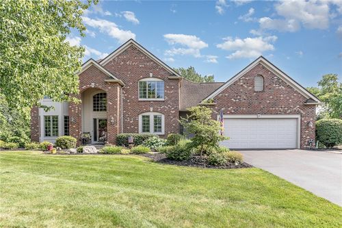 9 Ceramar Dr, Penfield, NY, 14526-2814 | Card Image